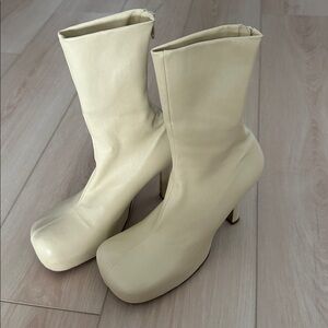 Bottega Veneta Nappa Leather Platform Square Toe Ankle Heeled Boots Butter 37